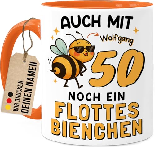 Tassenliebling® 50. Geburtstag lustige Tasse personalisiert mit Namen - Flottes Bienchen - Geschenkidee Freundin Mama Oma Kollegin - Beidseitiger Druck - 330ml Keramik von Tassenliebling