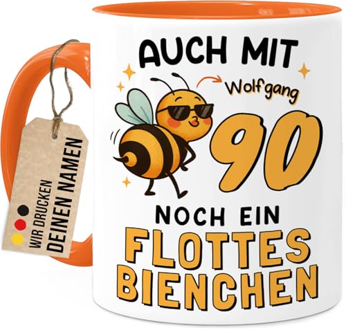 Tassenliebling® 90. Geburtstag lustige Tasse personalisiert mit Namen - Flottes Bienchen - Geschenkidee Freundin Mama Oma Kollegin - Beidseitiger Druck - 330ml Keramik von Tassenliebling