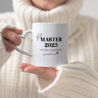 Personalisiertes Master Abschluss Geschenk 2025 Frau Studium Tasse Graduation Personalisiertes Master Abschluss Geschenk 2025 Frau Studium Tasse Graduation von TassenzauberDesigns