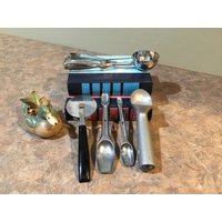 Ekco Pizza Slicer, Zeroll Roll 12 Eisschaufel, Inox Scoop 18/8 Oder Foley Inter-Locking Messlöffel Double End von Tbgfinds