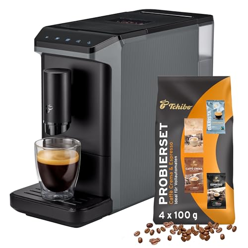 Tchibo Kaffeevollautomat Esperto mini für Caffè Crema und Espresso, nur 16cm breit, klein und kompakt, geeignet für jede Küche, Camping, Studentenapartment, Grau - INKLUSIVE Kaffeeprobierset GRATIS von Tchibo