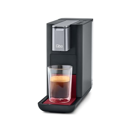 Tchibo Qbo ESSENTIAL Premium Kapselmaschine für Espresso, Caffè und Caffè Grande, kompaktes, innovatives Design, Dark Berry Tchibo Qbo ESSENTIAL Premium Kapselmaschine für Espresso, Caffè und Caffè Grande, kompaktes, innovatives Design, Dark Berry von Tchibo