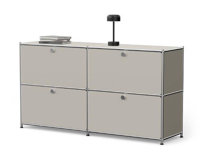 Tchibo - Sideboard Metall »Cn3« mit 4 Klappenfächern - 152x40x82,5cm - hellgrau - Stahl / Aluminium / Kunststoff Tchibo - Sideboard Metall »Cn3« mit 4 Klappenfächern - 152x40x82,5cm - hellgrau - Stahl / Aluminium / Kunststoff von Tchibo
