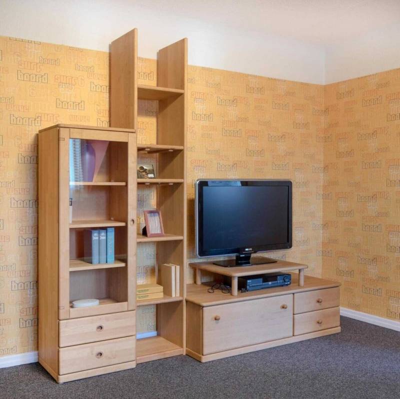 Team 7 Anbauschrank Wohnwand V-Wand Opus 1 Erle Geölt mit TV-Aufsatz von Team 7