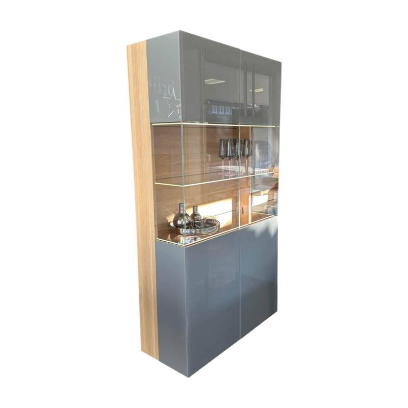 Vitrine Cubus 10 Farbglas Mittelgrau Eiche Weißöl Klappgriffe Edelstahl Mit LED ... Vitrine Cubus 10 Farbglas Mittelgrau Eiche Weißöl Klappgriffe Edelstahl Mit LED ... von Team 7