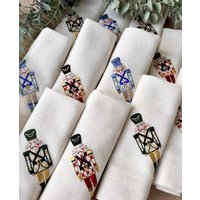 Nussknacker Leinen Servietten - Weihnachten Serviette-Exquisite Gestickte Weihnachtstischdekoration Perfekte Hostess Oder Urlaub Party Geschenk von Teamaison