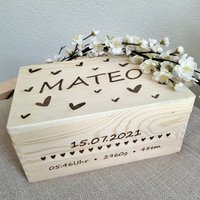 Erinnerungskiste Basic Mit Personalisierung Herz Oder Stern von TeddiBebe
