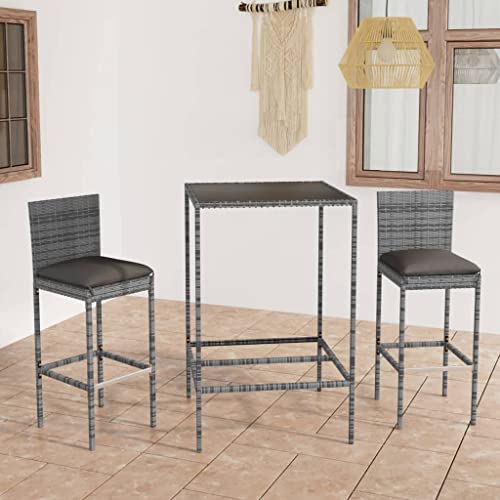3-TLG. Gartenbar-Set mit Kissen, wetterfestes Poly Rattan Grau, 70x70x110 cm Stehtisch & 2 Bequeme Barhocker für Terrasse, Balkon & Außenbereich 3-TLG. Gartenbar-Set mit Kissen, wetterfestes Poly Rattan Grau, 70x70x110 cm Stehtisch & 2 Bequeme Barhocker für Terrasse, Balkon & Außenbereich von Teenpull