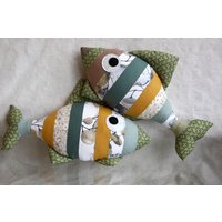 Fisch-Kissen Mehrfarbig Gestreiftes Baumwollspielzeug von Teepeetoshka