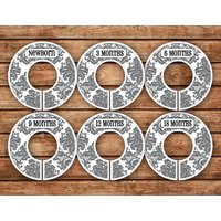 Benutzerdefinierte Baby-Schrankteiler | Damast Dunkelgrau 027 von TenLittleToesDesigns