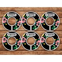 Benutzerdefinierte Baby-Schrankteiler | Floral Auf Schwarz 066 von TenLittleToesDesigns