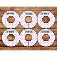 Benutzerdefinierte Baby-Schrankteiler | Weiß Mit Rosa Punkten 032 von TenLittleToesDesigns