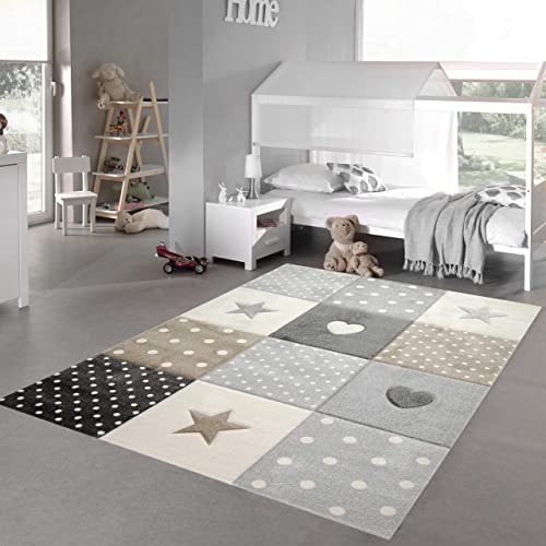 Teppich-Traum Kinderzimmer Teppich Spiel & Baby Teppich Herz Stern Punkte Design in Braun Beige Grau Größe 120x170 cm von Teppich-Traum