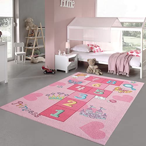 Teppich-Traum Prinzessinnen Hüpfspiel Kinder Spielteppich mit Schmetterlingen & Herzen in pink, 140 x 200 cm von Teppich-Traum