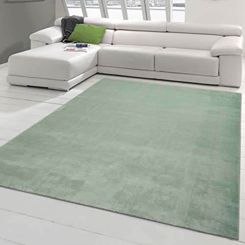 Teppich-Traum Teppich Wohnzimmer Eingangsbereich Läufer Gang rutschfest weich mit modernem Uni-Design in Grün 140 x 200 cm von Teppich-Traum