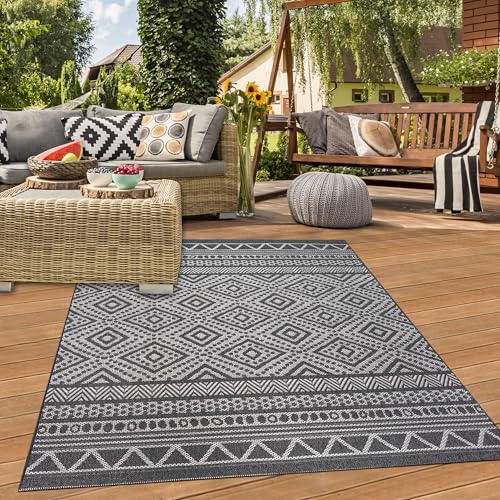 Teppich-Traum Teppich Wohnzimmer Flur Terrasse Garten strapazierfähig In- & Outdoorteppich in modernem Ethno-Design und Geometrischen Mustern in Anthrazit Creme 120 x 160 cm Teppich-Traum Teppich Wohnzimmer Flur Terrasse Garten strapazierfähig In- & Outdoorteppich in modernem Ethno-Design und Geometrischen Mustern in Anthrazit Creme 120 x 160 cm von Teppich-Traum
