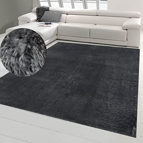Teppich-Traum Teppich Wohnzimmer Flurläufer Eingangsbereich Gang rutschfest weich mit angenehmem Uni-Design in Anthrazit 200 x 280 cm von Teppich-Traum
