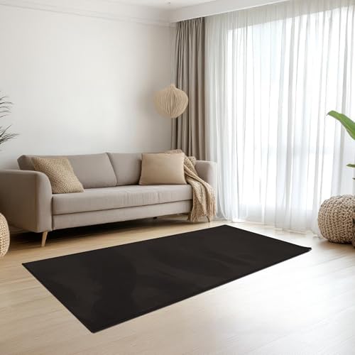 Teppich-Traum Teppich Wohnzimmer Schlafzimmer Flur Kurzflorteppich Hasenfell Kunstfell Optik seidig weich samtig schimmernd pflegeleicht einfarbig schwarz 80 x 150 cm Teppich-Traum Teppich Wohnzimmer Schlafzimmer Flur Kurzflorteppich Hasenfell Kunstfell Optik seidig weich samtig schimmernd pflegeleicht einfarbig schwarz 80 x 150 cm von Teppich-Traum