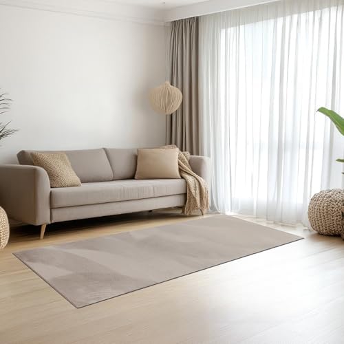 Teppich-Traum Teppich Wohnzimmer Schlafzimmer Flur Kurzflorteppich Hasenfell Kunstfell Optik seidig weich samtig schimmernd pflegeleicht hochwertig einfarbig beige 60 x 110 cm Teppich-Traum Teppich Wohnzimmer Schlafzimmer Flur Kurzflorteppich Hasenfell Kunstfell Optik seidig weich samtig schimmernd pflegeleicht hochwertig einfarbig beige 60 x 110 cm von Teppich-Traum