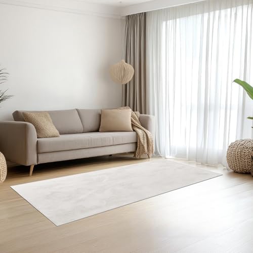 Teppich-Traum Teppich Wohnzimmer Schlafzimmer Flur Kurzflorteppich Hasenfell Kunstfell Optik seidig weich samtig schimmernd pflegeleicht hochwertig einfarbig weiß 60 x 110 cm Teppich-Traum Teppich Wohnzimmer Schlafzimmer Flur Kurzflorteppich Hasenfell Kunstfell Optik seidig weich samtig schimmernd pflegeleicht hochwertig einfarbig weiß 60 x 110 cm von Teppich-Traum
