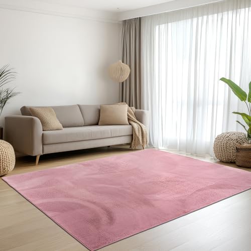 Teppich-Traum Teppich Wohnzimmer Schlafzimmer Kurzflorteppich Hasenfell Kunstfell Optik samtweich seidig schimmernd pflegeleicht hochwertig einfarbig Berry 140 x 200 cm Teppich-Traum Teppich Wohnzimmer Schlafzimmer Kurzflorteppich Hasenfell Kunstfell Optik samtweich seidig schimmernd pflegeleicht hochwertig einfarbig Berry 140 x 200 cm von Teppich-Traum