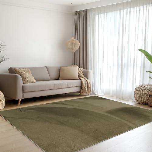 Teppich-Traum Teppich Wohnzimmer Schlafzimmer Kurzflorteppich Hasenfell Kunstfell Optik seidig weich samtig glänzend pflegeleicht einfarbig grün 120 x 170 cm Teppich-Traum Teppich Wohnzimmer Schlafzimmer Kurzflorteppich Hasenfell Kunstfell Optik seidig weich samtig glänzend pflegeleicht einfarbig grün 120 x 170 cm von Teppich-Traum