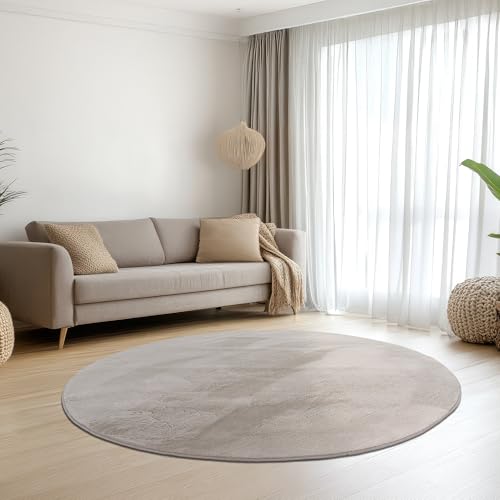 Teppich-Traum Teppich Wohnzimmer Schlafzimmer Kurzflorteppich Hasenfell Kunstfell Optik seidig weich samtig schimmernd pflegeleicht hochwertig einfarbig beige 120 cm rund von Teppich-Traum