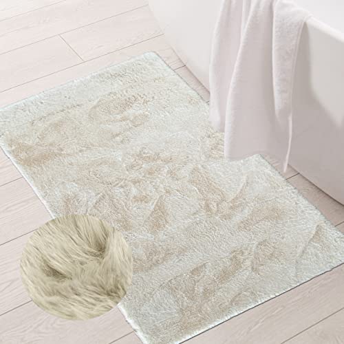 Teppich-Traum Waschbarer Edel Teppich „Rabbit“ für Badezimmer in weicher Hasenfelloptik beige, 50x100 cm von Teppich-Traum