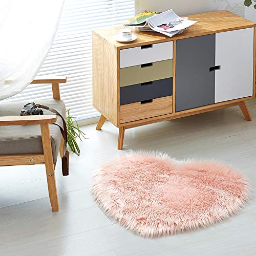Teppich Wölkchen Herz Schaffell Lammfell Imitat Fellteppich Kunstfell Teppich Waschbar - Flauschiger Teppich Wohnzimmer, Bettvorleger Schlafzimmer, Herz Teppich Fell - Rosa - Herz 75x80cm von Teppich Wölkchen