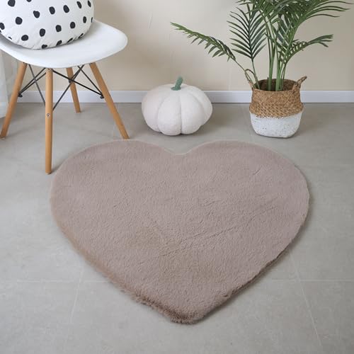 Kunstfell Kinder Teppich Herzform Waschbarer Teppich Kinderzimmer Babyzimmer Spielzimmer Deko Schlafzimmer Weich & Flauschiger Flor Pflegeleicht Läufer Teppich in Farbe: Beige, Grösse: 90 x 90 cm von Teppium