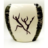 Weiße Kissenvase Mit Tänzerinnen Hand Gegossen Designed Steingut Keramik von TerraTreasures
