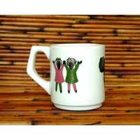 Zwei Tassen-Set Kinder Afrikas Weißes Steingut Afrocentric Keramik Handgemacht von TerraTreasures