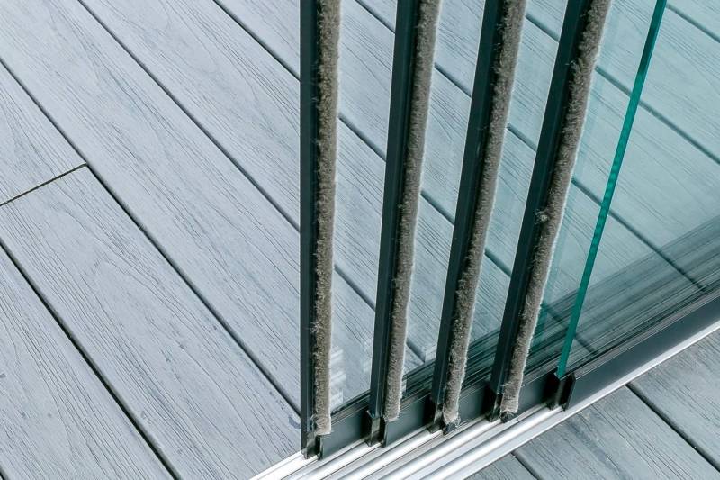 Terrasse2000 Terrassendach-Seitenwand Windschutzprofil mit Bürstenband 200cm Aluminium von Terrasse2000