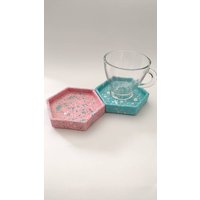 Set Von Zwei Untersetzer, Terrazzo Sechseck Schmucktabletts, Geschenk Für Mama, Fangen Sie Alle Tabletts von TerrazzoMioDesigns