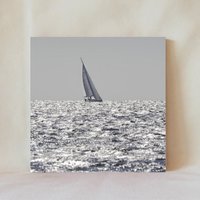 Dekorative Fliese, 4" X 4", Segelschiff, Hochsee, Segelboot, Silber, Mehrere Anzeigemöglichkeiten, Multicolor, Untersetzer, Landscapes_63 von TerrificTile