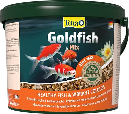 Tetra Pond Goldfish 3in1 Mix - Fischfutter-Mischung aus Flocken, Sticks und Gammarus für alle Goldfische und Kaltwasserfische im Teich, 10 L Eimer Tetra Pond Goldfish 3in1 Mix - Fischfutter-Mischung aus Flocken, Sticks und Gammarus für alle Goldfische und Kaltwasserfische im Teich, 10 L Eimer von Tetra