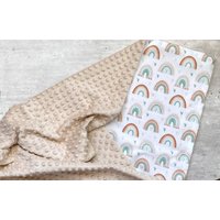 Grüner Regenbogen Boho Babydecke, Kinderzimmer Krippe Gemütliche Decke, Neugeborenen Bettwäsche, Neutrales Babypartygeschenk von TeuluUA