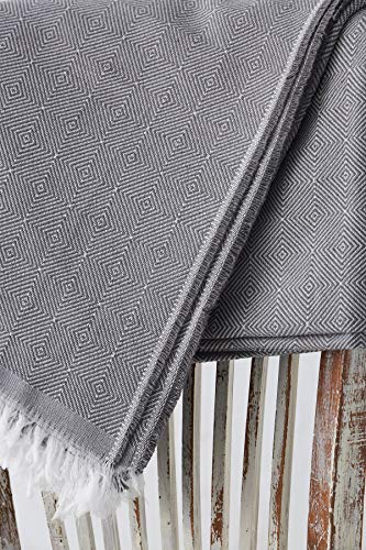 Textil-home Bettüberwurf, Mehrzweck/Plaid 230 x 285cm Dante - Eignet Sich als Sofaüberwurf und auch als Tagesdecke. Farbe Grau von Textil-home