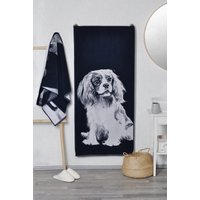 Blaues Baumwoll-Badetuch Mit Cavalier King Charles Spaniel, Strandtuch, Weihnachtsgeschenkidee, Hundeliebhaber Geschenk, Hundeportrait-Handtuch von TextileIdea