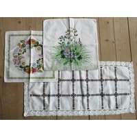 Vintage Servietten Set Von 3 Weiß Braun Läufer Floral Tischservietten von TextilesVintage