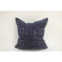 Blauer Batik Kissenbezug, Vintage Hmong Hanf Textilbezug, 16x16 cm Dekokissen Blauer Batik Kissenbezug, Vintage Hmong Hanf Textilbezug, 16x16 cm Dekokissen von ThaiCushionshop