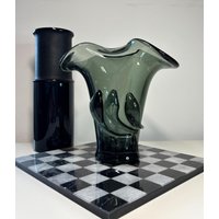 Vintage Mid-Century Modern Rauchglas Vase Skulpturale Kunst Glas Herzstück Vintage Mid-Century Modern Rauchglas Vase Skulpturale Kunst Glas Herzstück von That70zshop
