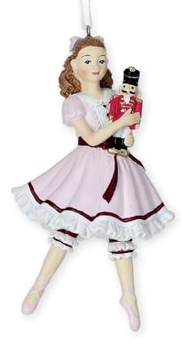 The Bridge Collection 11,4 cm Clara Ballerina Ornament hält einen Spielzeug-Nussknacker – eleganter Weihnachtsbaumschmuck aus Kunstharz von The Bridge Collection