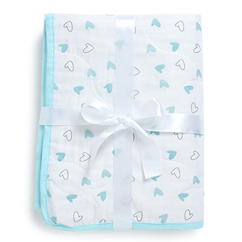 The White Cradle aus Bio-Baumwolle weichste Babydecke für Kinderbett/Bett, mit 3 weichen Stofflagen, umkehrbare Designs, 2 Musselin, Flanell in der Mitte, 95 x 120 cm - Blue Hearts von The White Cradle