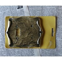 Vintage Amerock Lichtschalterplattenabdeckung - Elektrisch Große Einzelschalterplatte Antik-Messing-Finish Vintage-Hardware Vintage Amerock Lichtschalterplattenabdeckung - Elektrisch Große Einzelschalterplatte Antik-Messing-Finish Vintage-Hardware von The1608shop