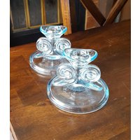Post-1929 Fostoria Azure Blue Scroll #2395 Single Light Kerzenständer - Verkauft Als Paar von TheAntiqueCopperFish