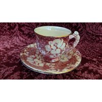 Vintage Royal Winton Teetasse Und Unterteller Rose Gobelin von TheAntiqueShoppeCA