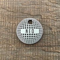 Mikrochip Haustiermarke, Hundemarke, Hundehalsbandmarke, Personalisierte Einzigartige, Illusion Mikrochip Haustiermarke, Hundemarke, Hundehalsbandmarke, Personalisierte Einzigartige, Illusion von TheBarkingTagsmith