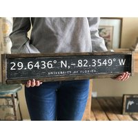 Universität Von Florida | | Uff Längen - Und Breitengrad Zeichen Rustikale Wohnkultur Geschenk Für Sie/Ihn Senior Wohnheim Dekor von TheBirchLambRoad