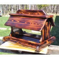 Großes Vogelfutterhaus in Zedernholz Tbnup #1B von TheBirdsNestUP